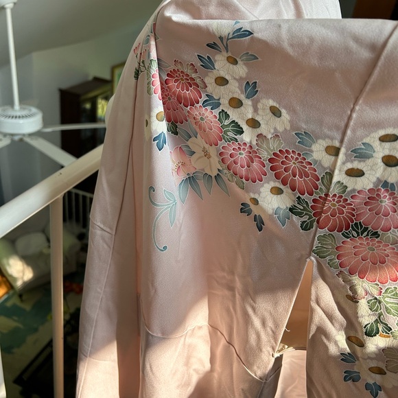 Beautiful Vintage Purple Lavender Lilac Kimono Japan Floral Gold Flowers Wafu - Picture 9 of 15